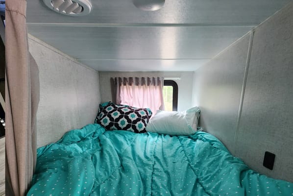 Happy Days / Starry Nights! Pet friendly! Sleeps ~8!