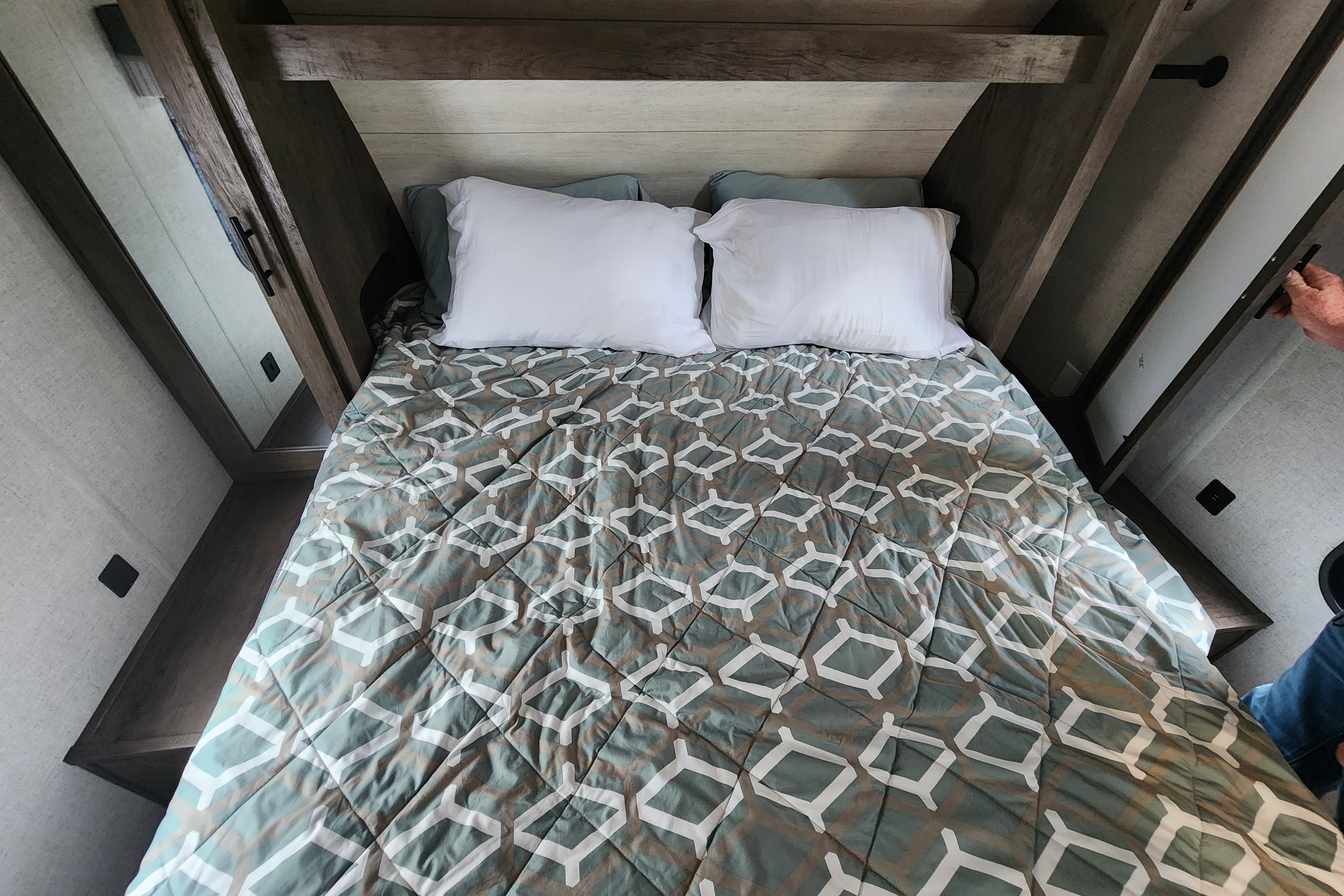 Happy Days / Starry Nights! Pet friendly! Sleeps ~8!
