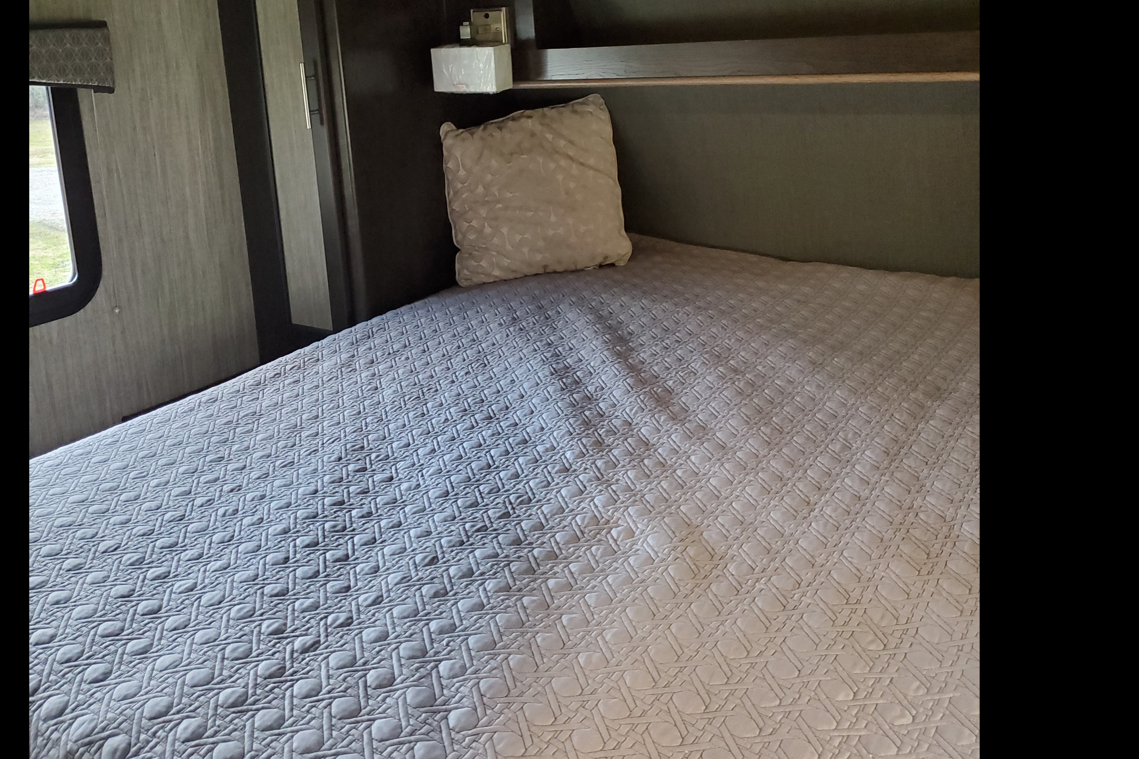 Nicole / Rob's  Fun Finder Travel Trailer