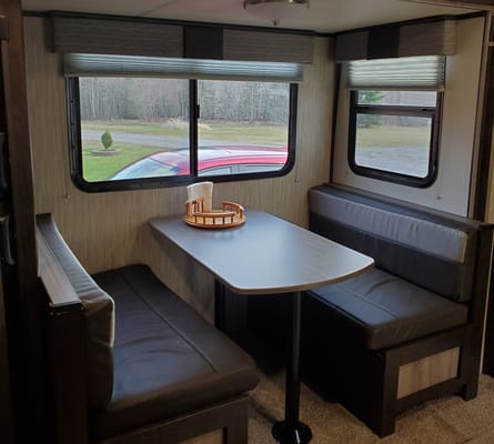Nicole / Rob's Fun Finder Travel Trailer