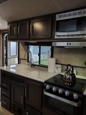 Nicole / Rob's Fun Finder Travel Trailer