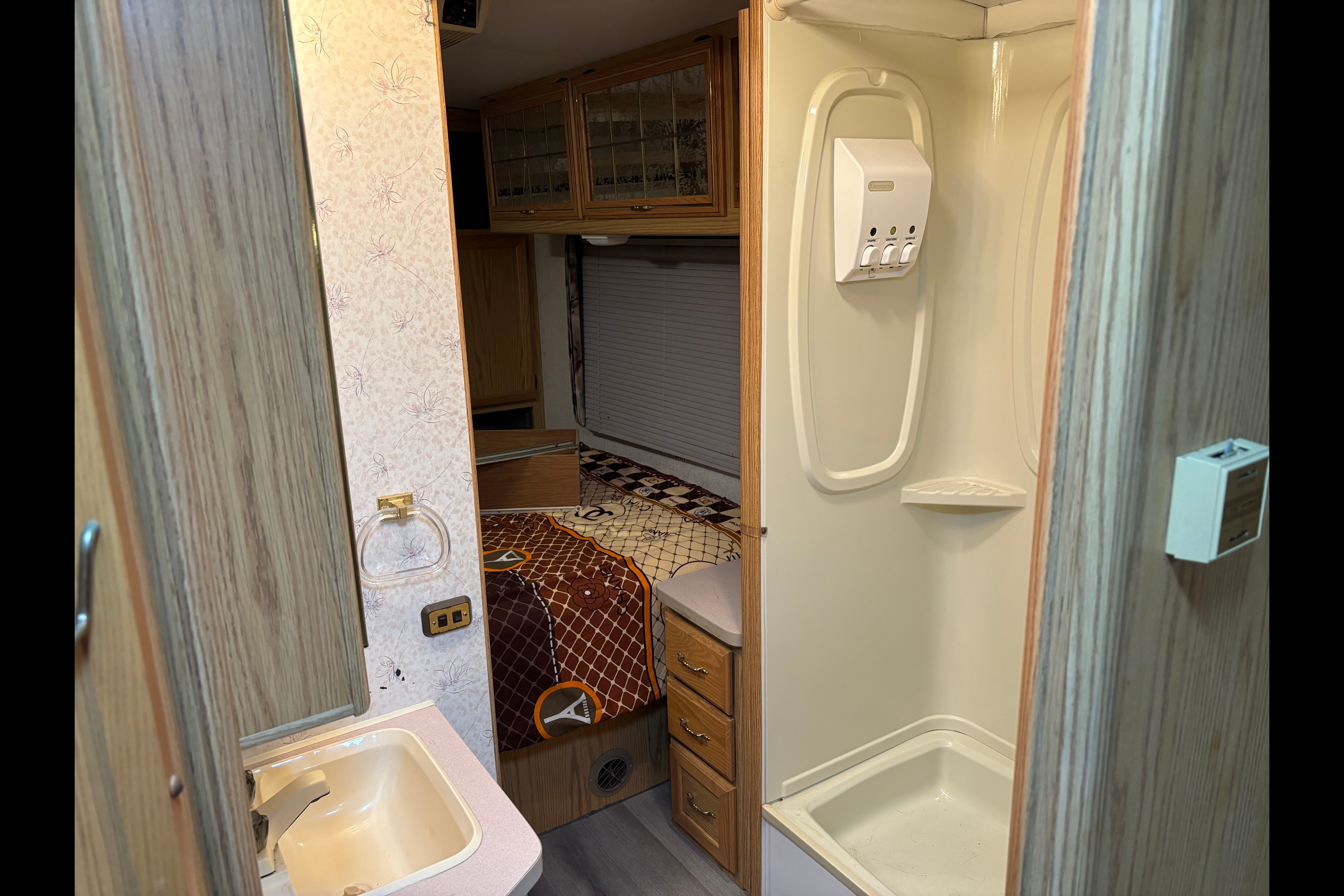 Andrii's Winnebago Adventure Class A