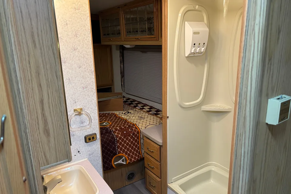 Andrii's Winnebago Adventure Class A