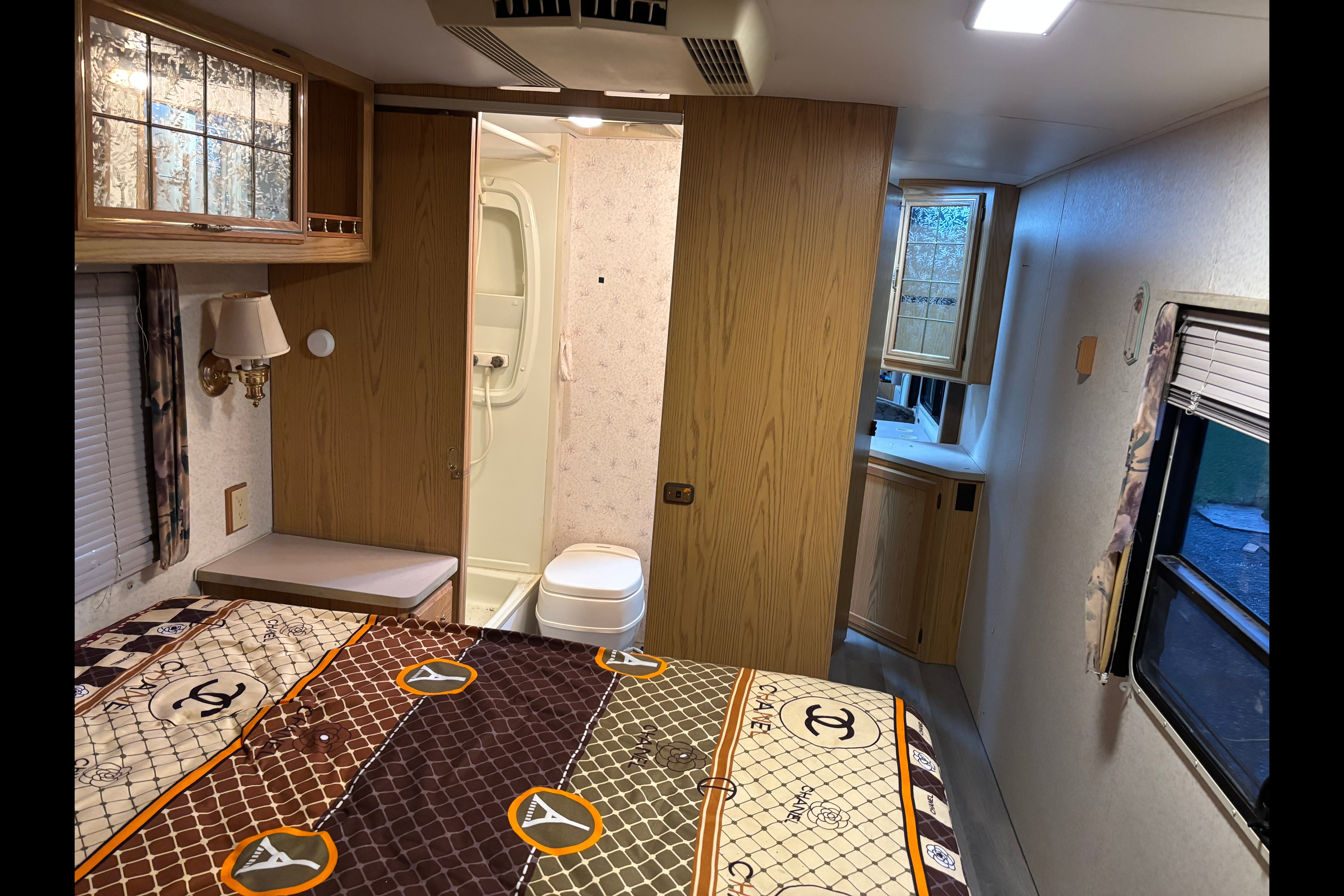 Andrii's Winnebago Adventure Class A