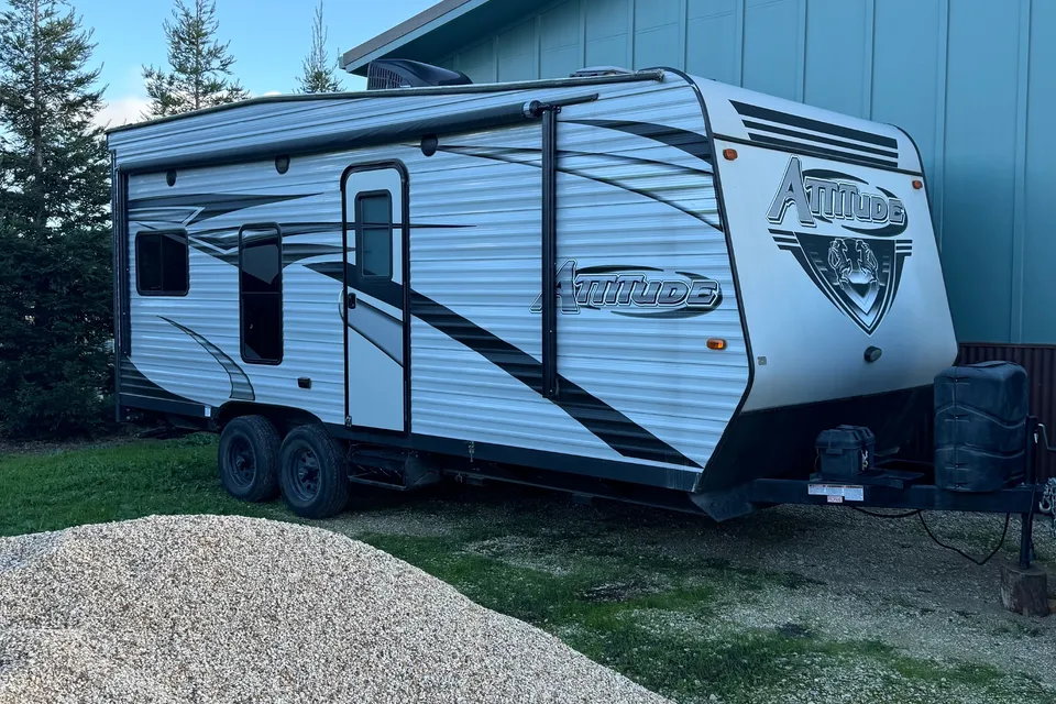 Sam's Eclipse RV Attitude FB19LE Toy Hauler