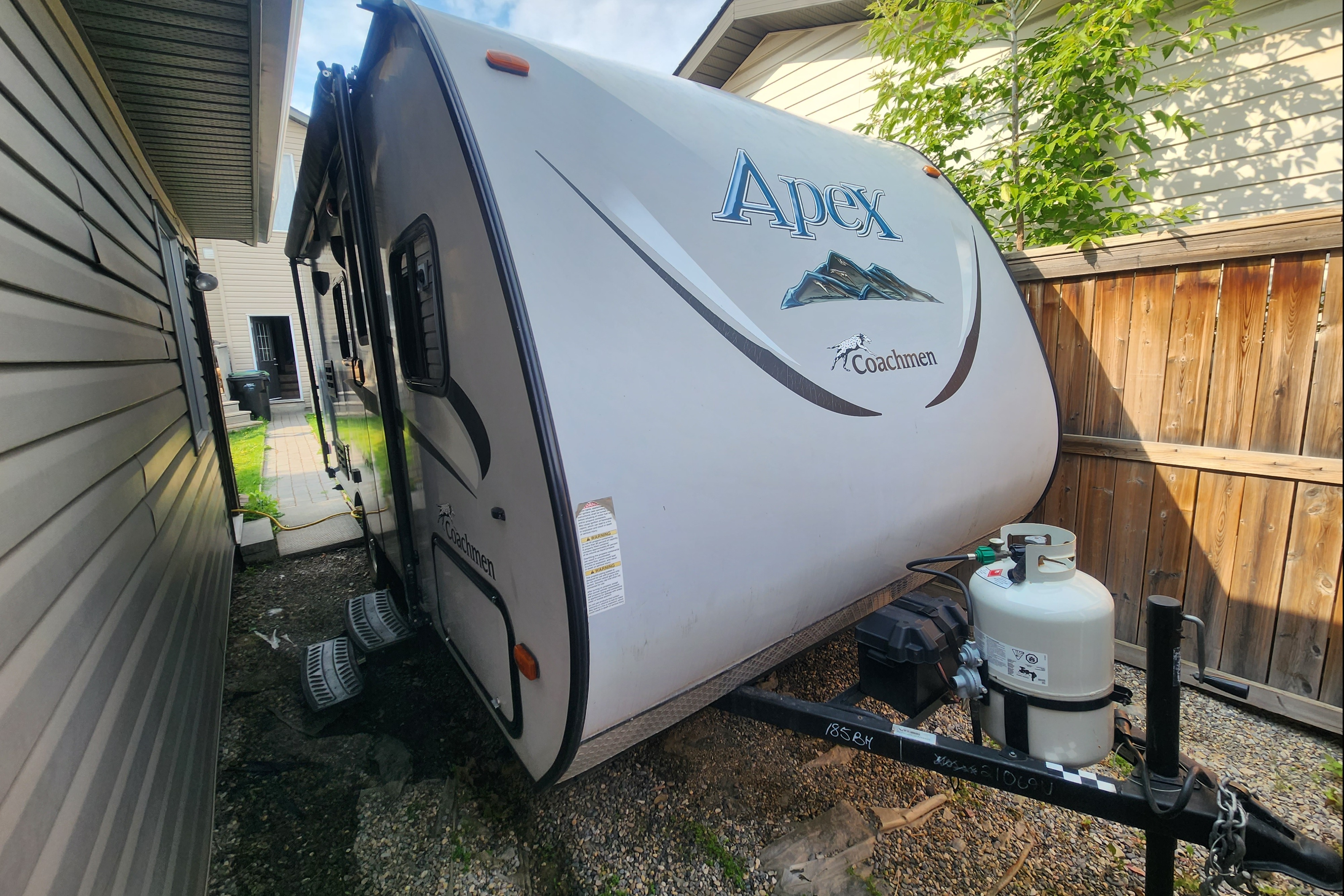 CZ's Coachmen Apex Travel Trailer