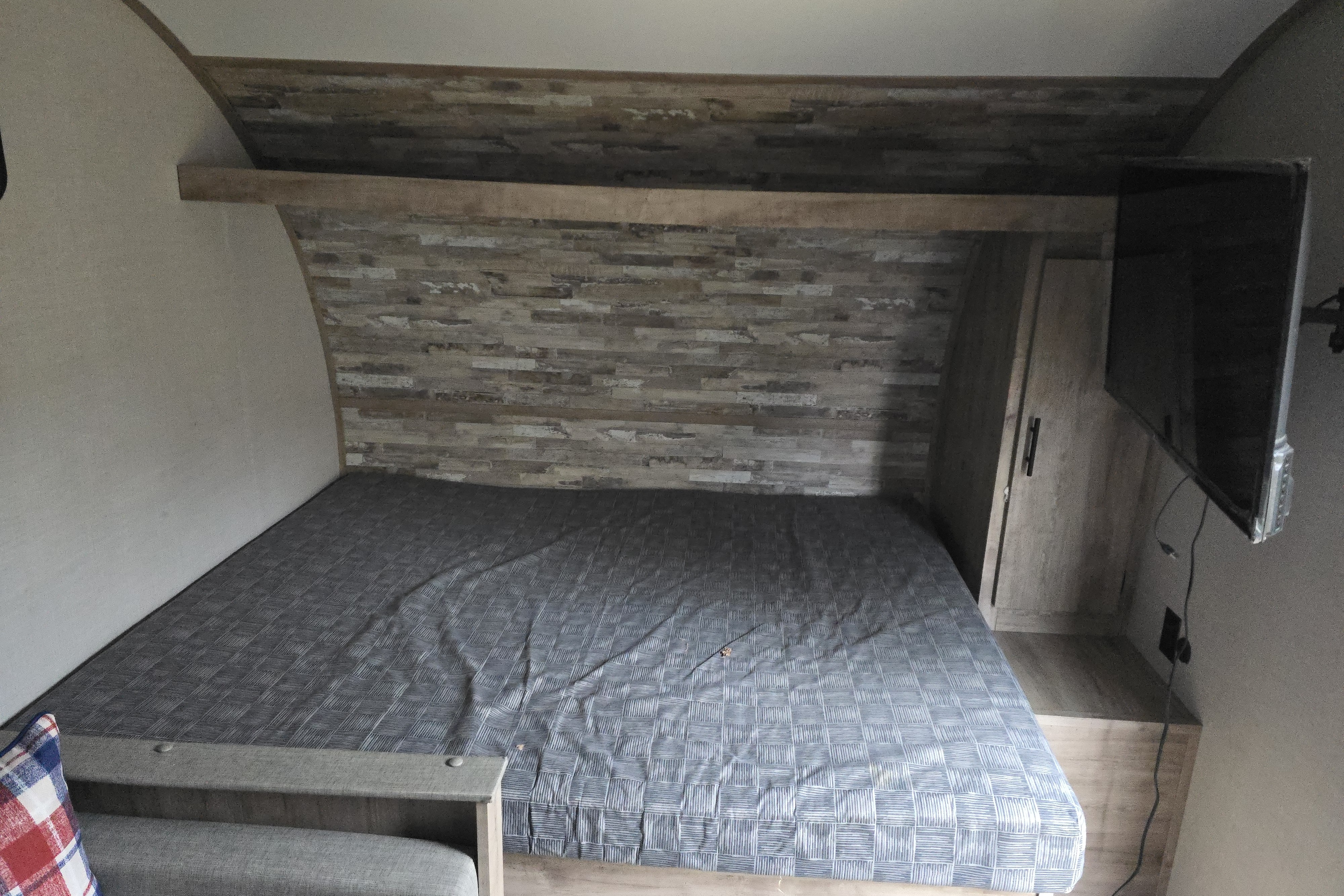 Kevin's Gulf Stream Conquest Travel Trailer