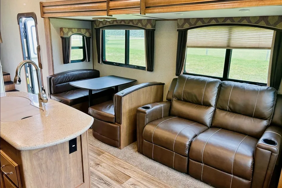 Alyssa's Keystone Laredo Fifth Wheel Side Bunkhouse