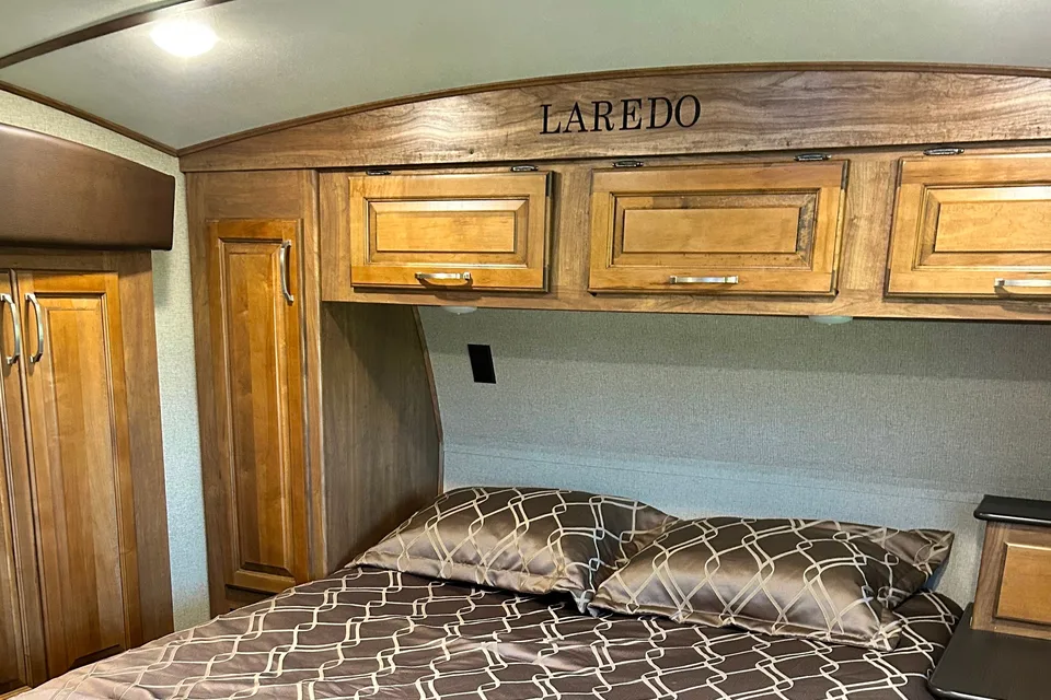 Alyssa's Keystone Laredo Fifth Wheel Side Bunkhouse