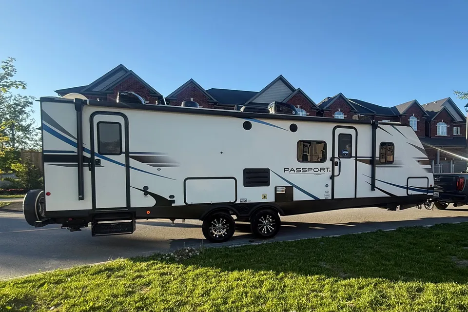 Kylie’s Keystone Passport GT Travel Trailer