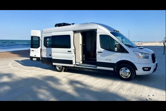 Léo Ford Transit 3500HD CLASSE B