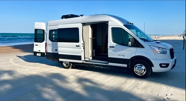 Léo Ford Transit 3500HD CLASSE B