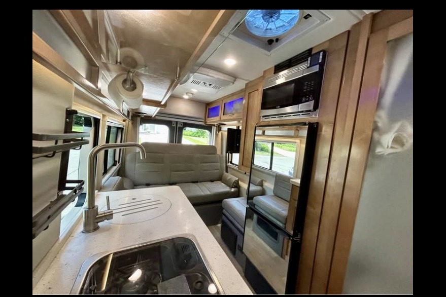 Léo Ford Transit 3500HD CLASSE B
