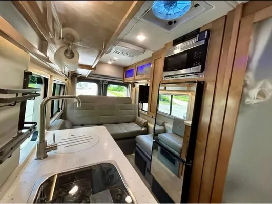 Léo Ford Transit 3500HD CLASSE B