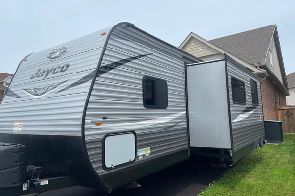 Chantelle's Jayco 287bhs Travel Trailer