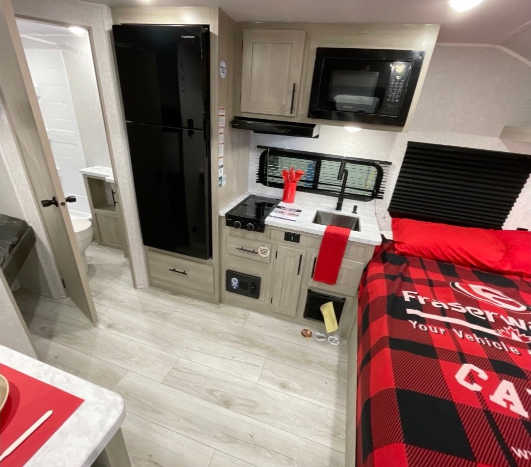 Lori's East to West Della Terra Travel Trailer