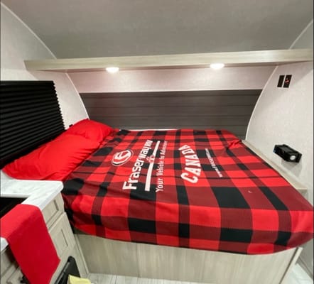 Lori's East to West Della Terra Travel Trailer