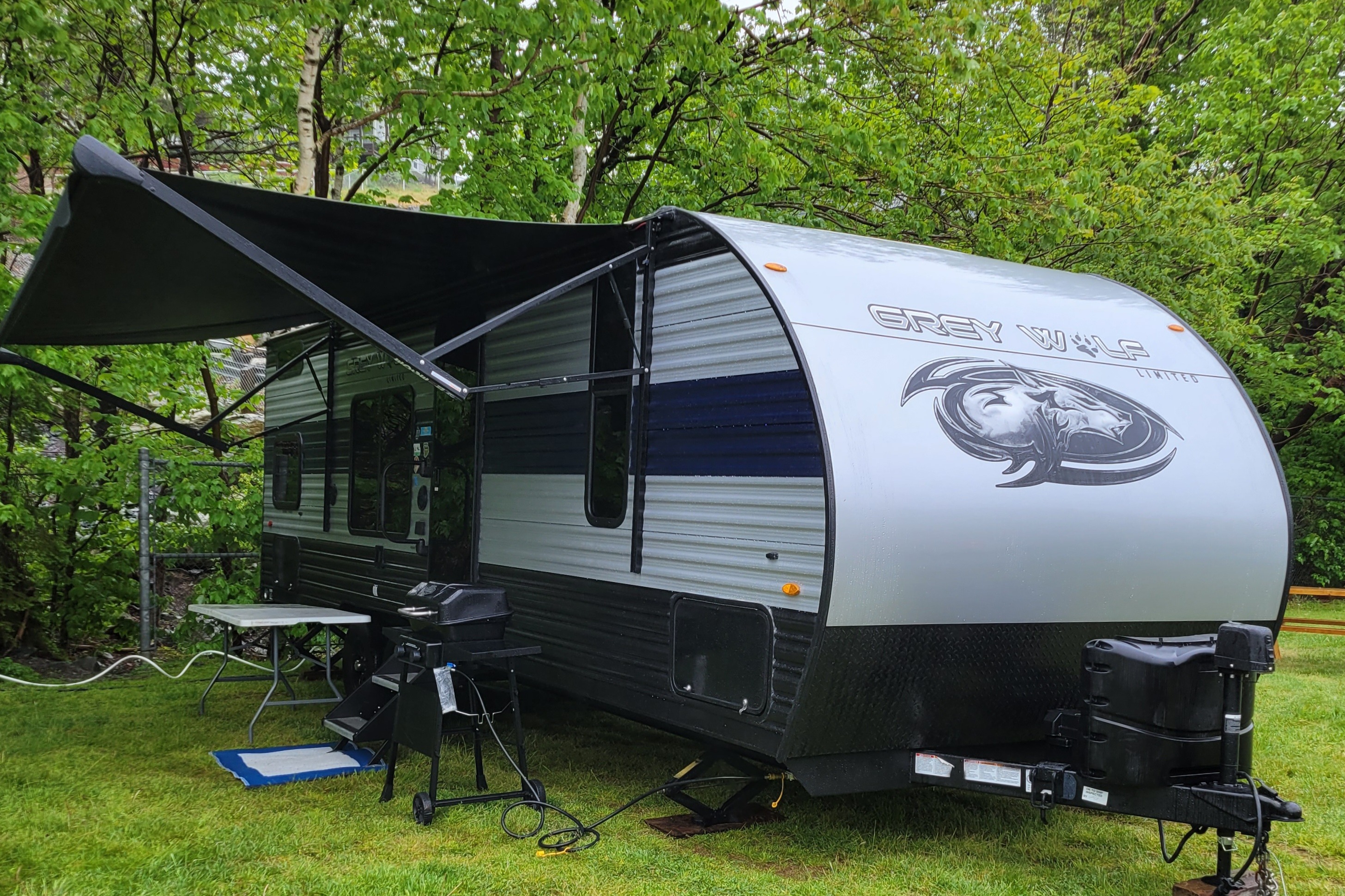 Roaming Ladybug RV - The Grey Wolf