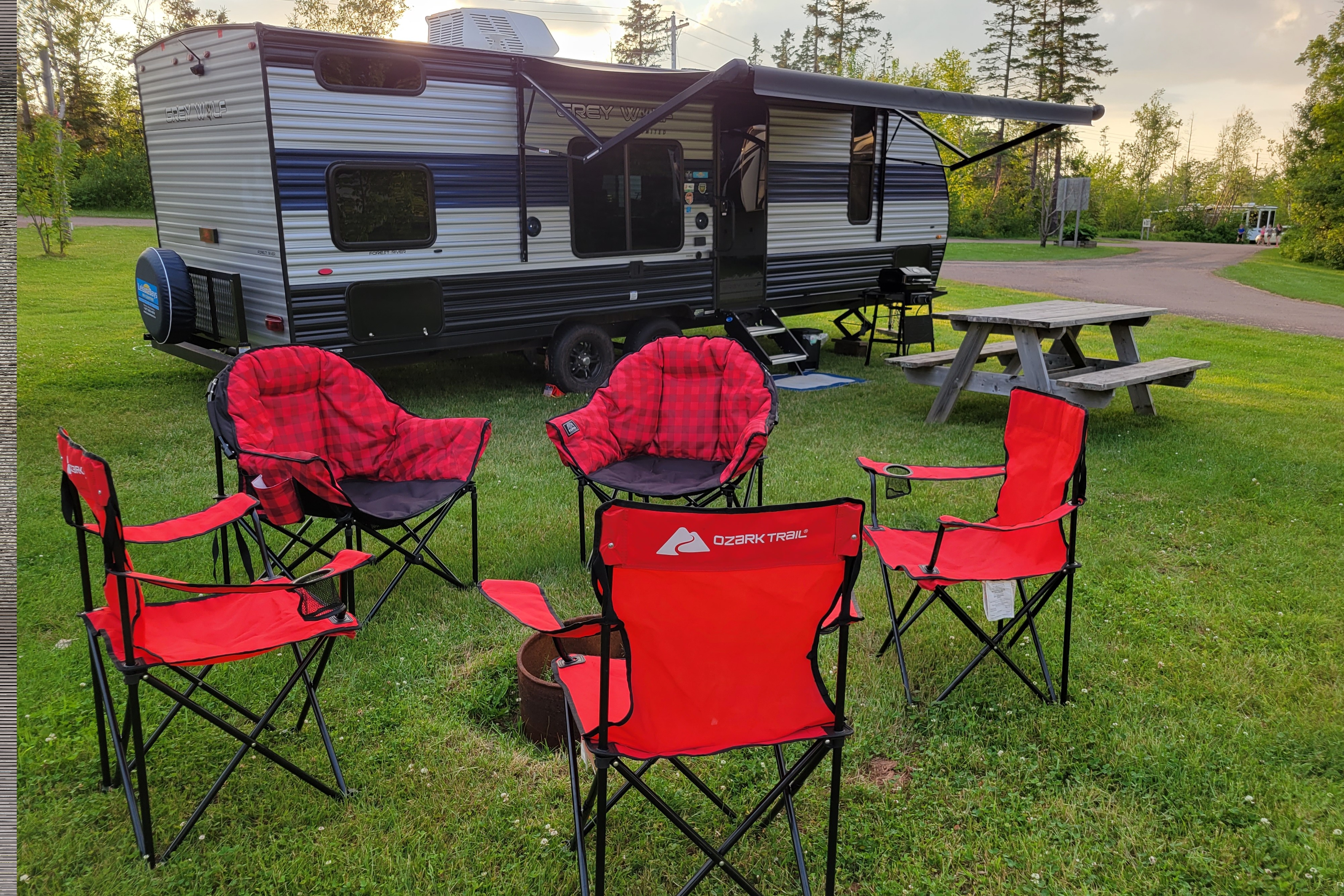 Roaming Ladybug RV - The Grey Wolf