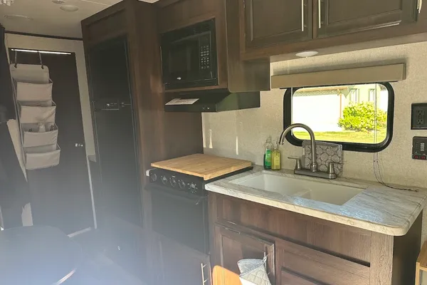 Jayco Travel Trailer Ready for Making Memories!