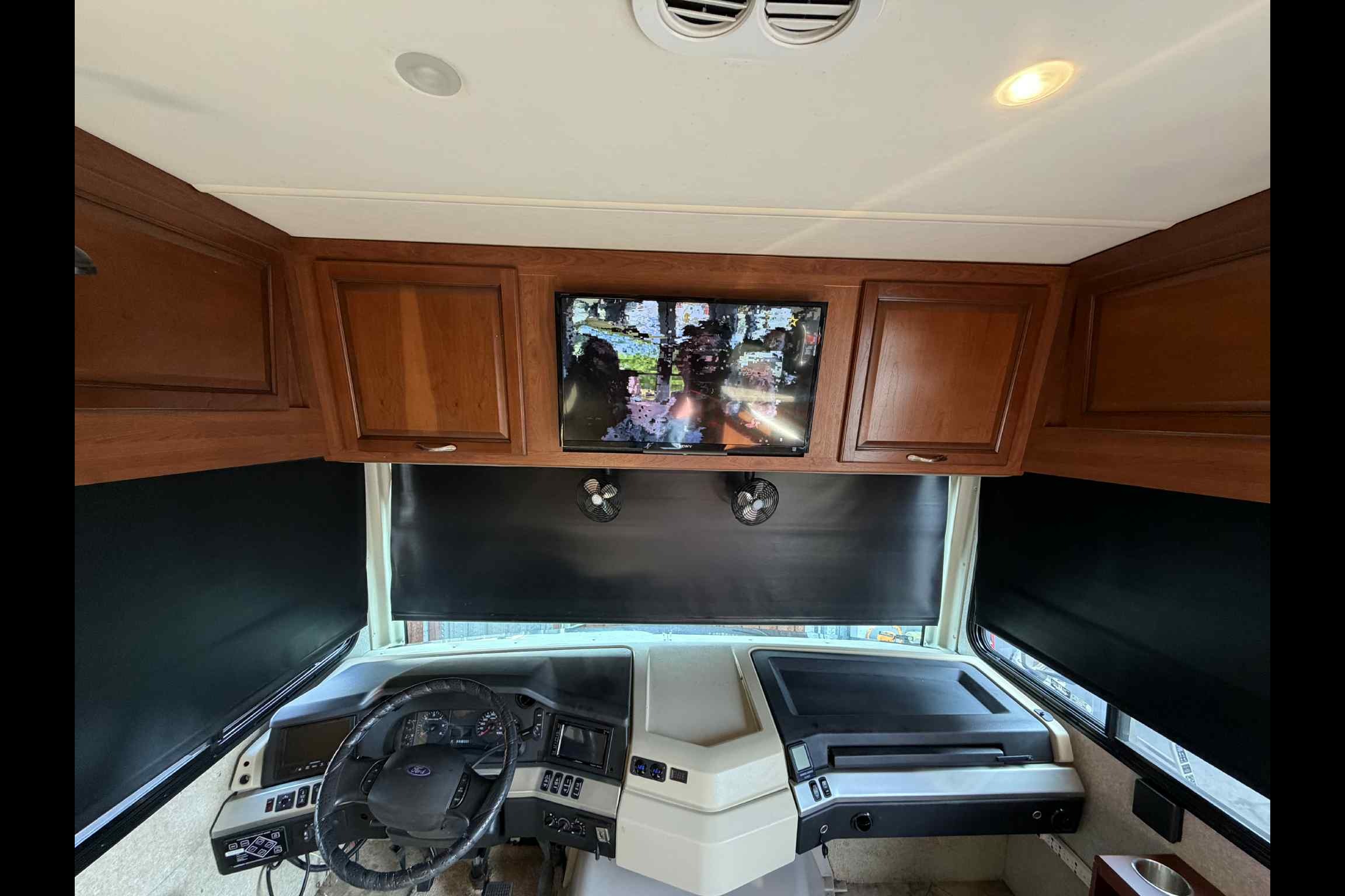 Desert Glamp Coach