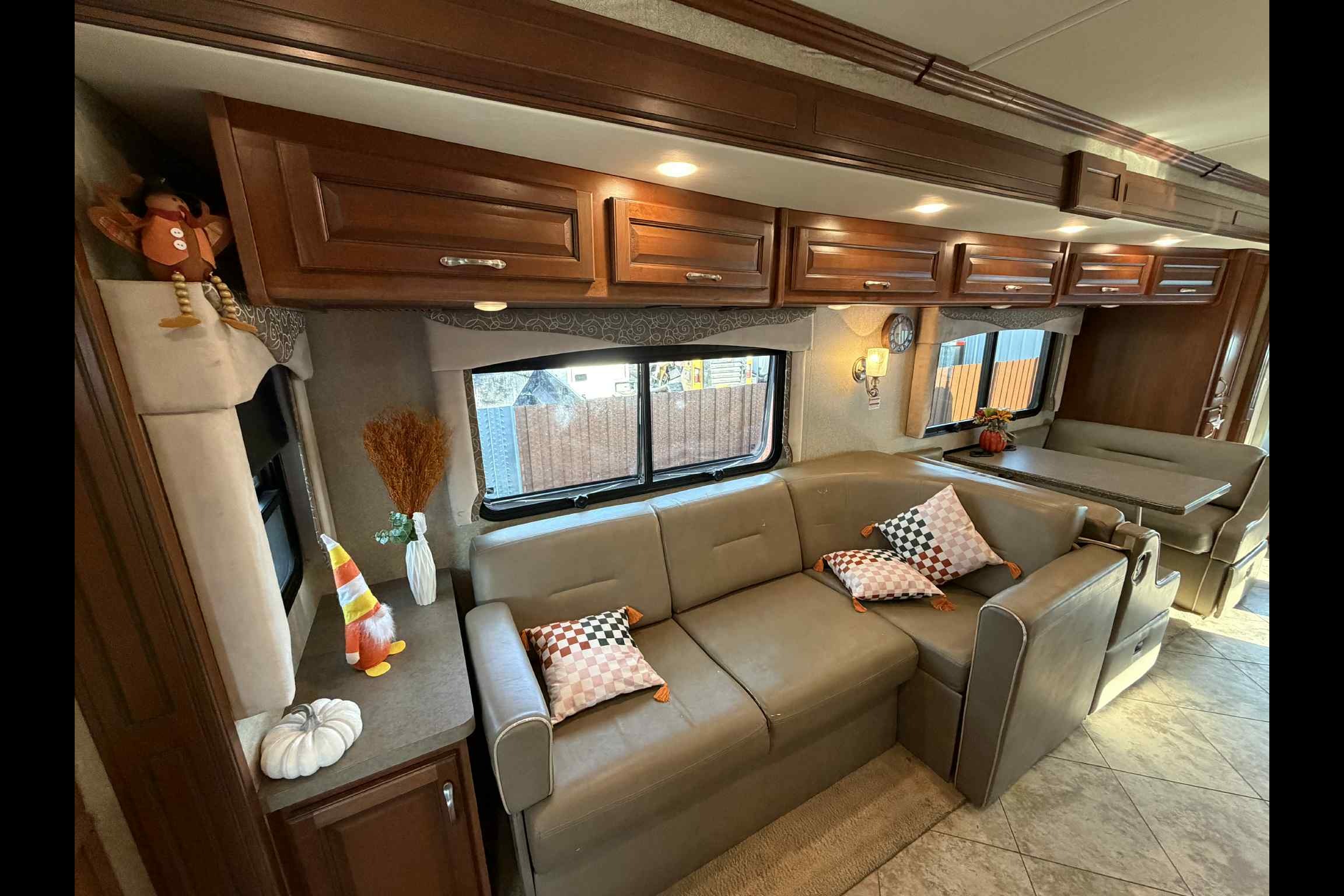 Desert Glamp Coach