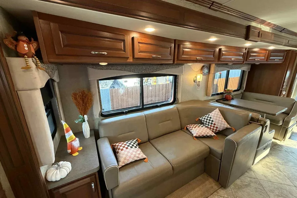 Desert Glamp Coach