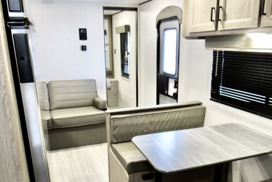 Family Camper Keystone Hideout 262BH Travel Trailer