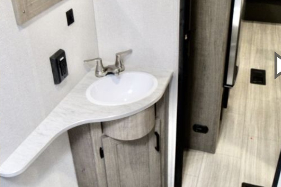 Family Camper Keystone Hideout 262BH Travel Trailer