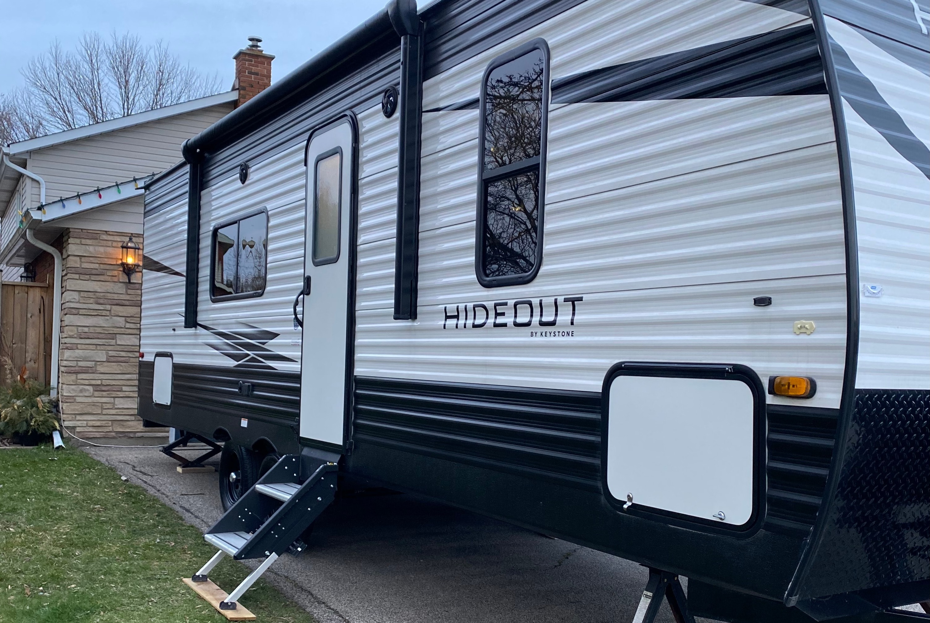 Family Camper Keystone Hideout 262BH Travel Trailer