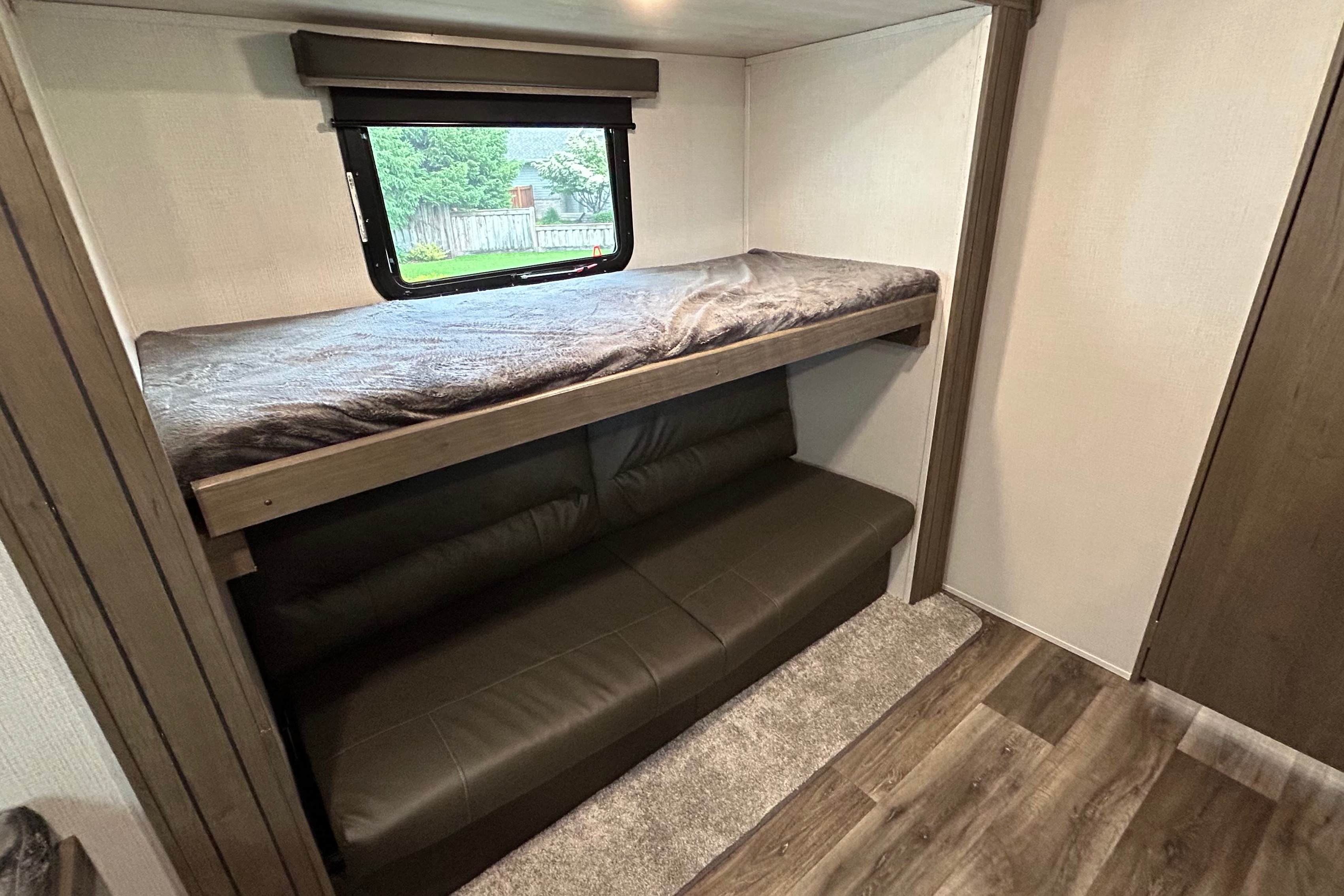 The Cougar Luxury Family Bunkhouse