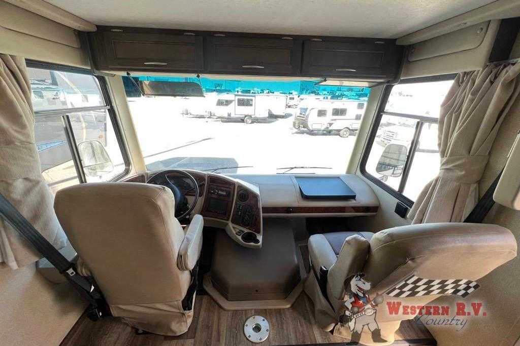Adrian's Coachman Pursuit 29ss Class A