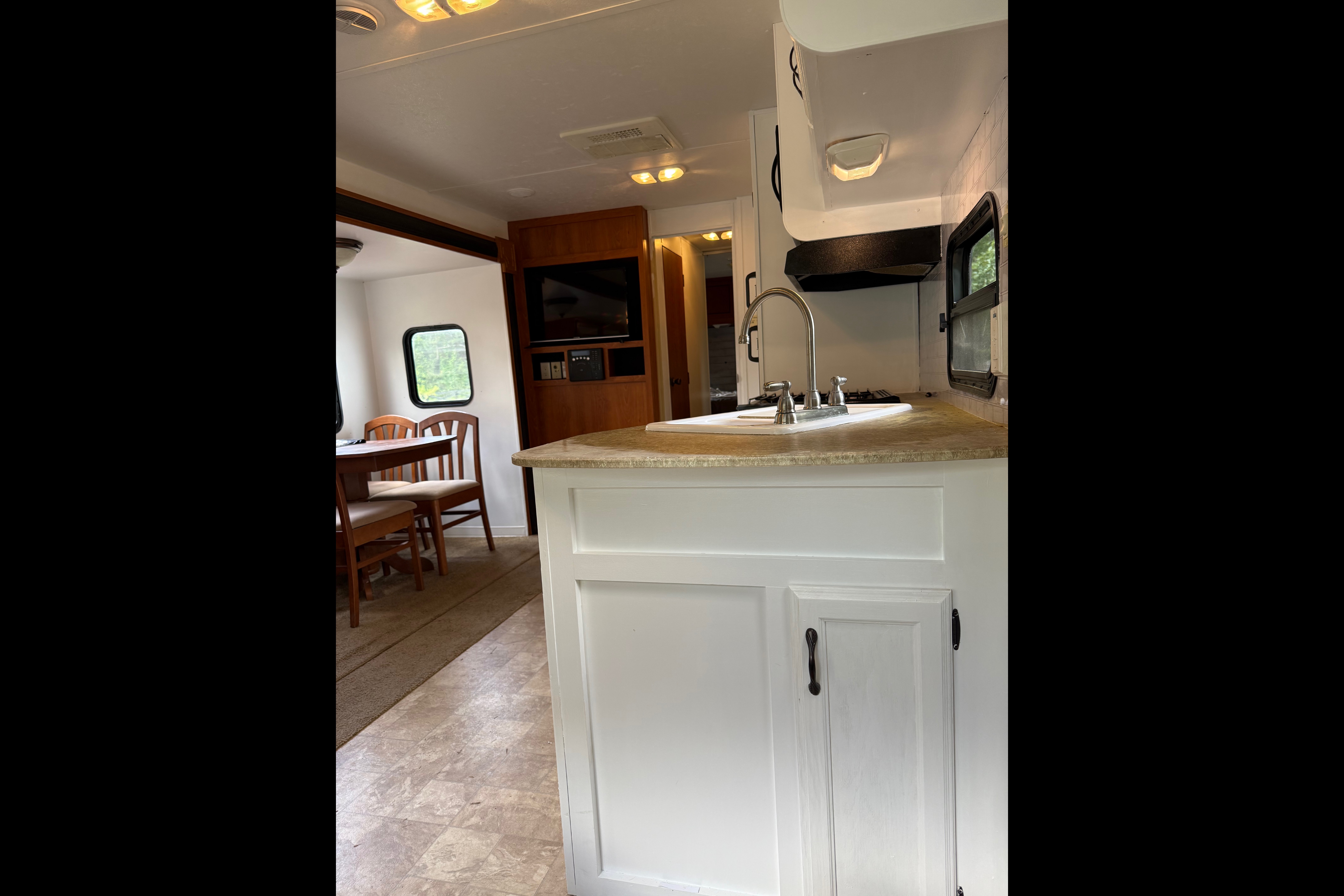 Lindsey Family Coachmen Catalina Travel Trailer