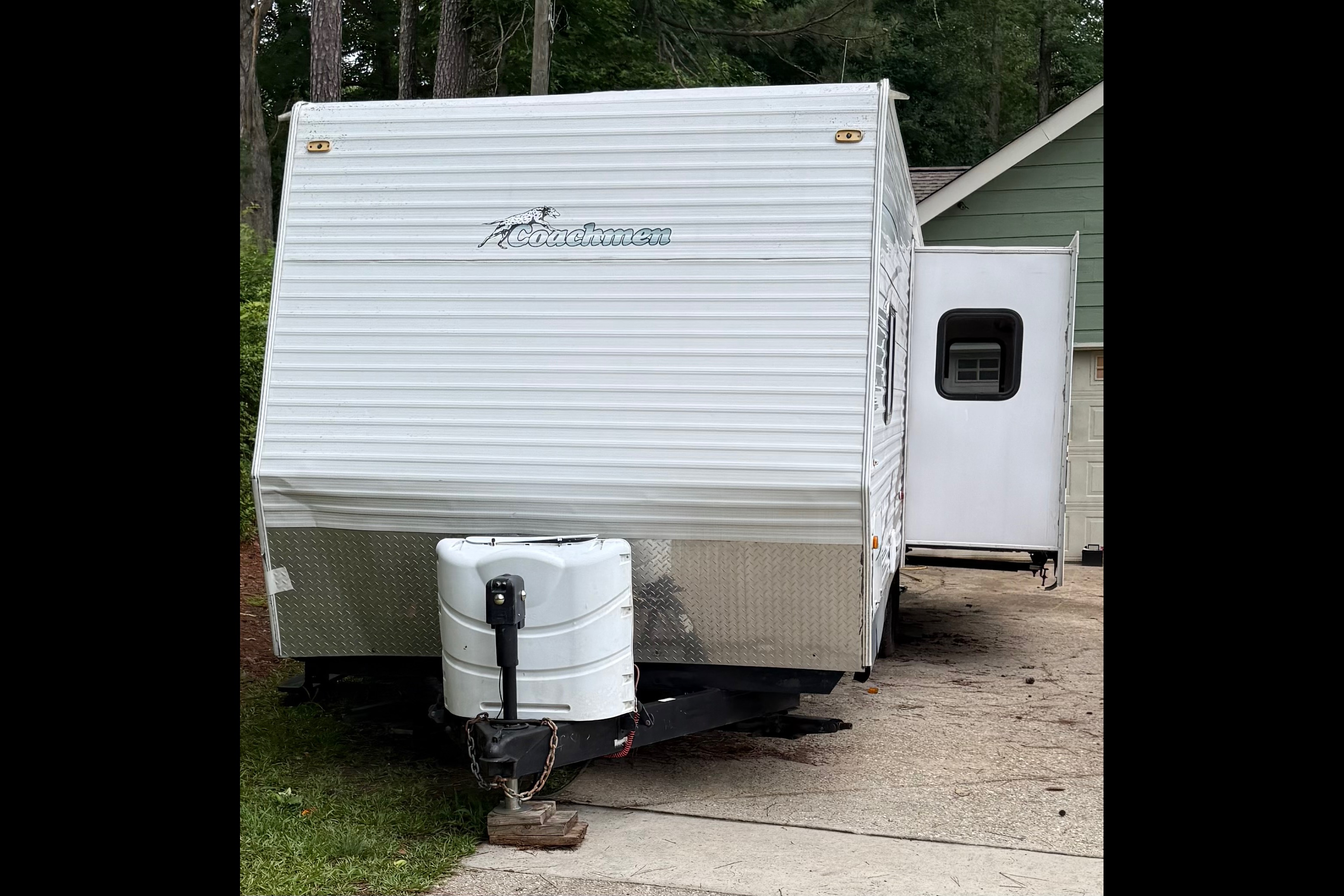 Lindsey Family Coachmen Catalina Travel Trailer