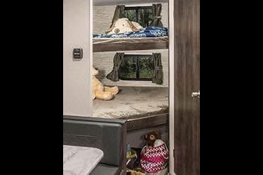 KZ 2019 Sportsmen Travel Trailer