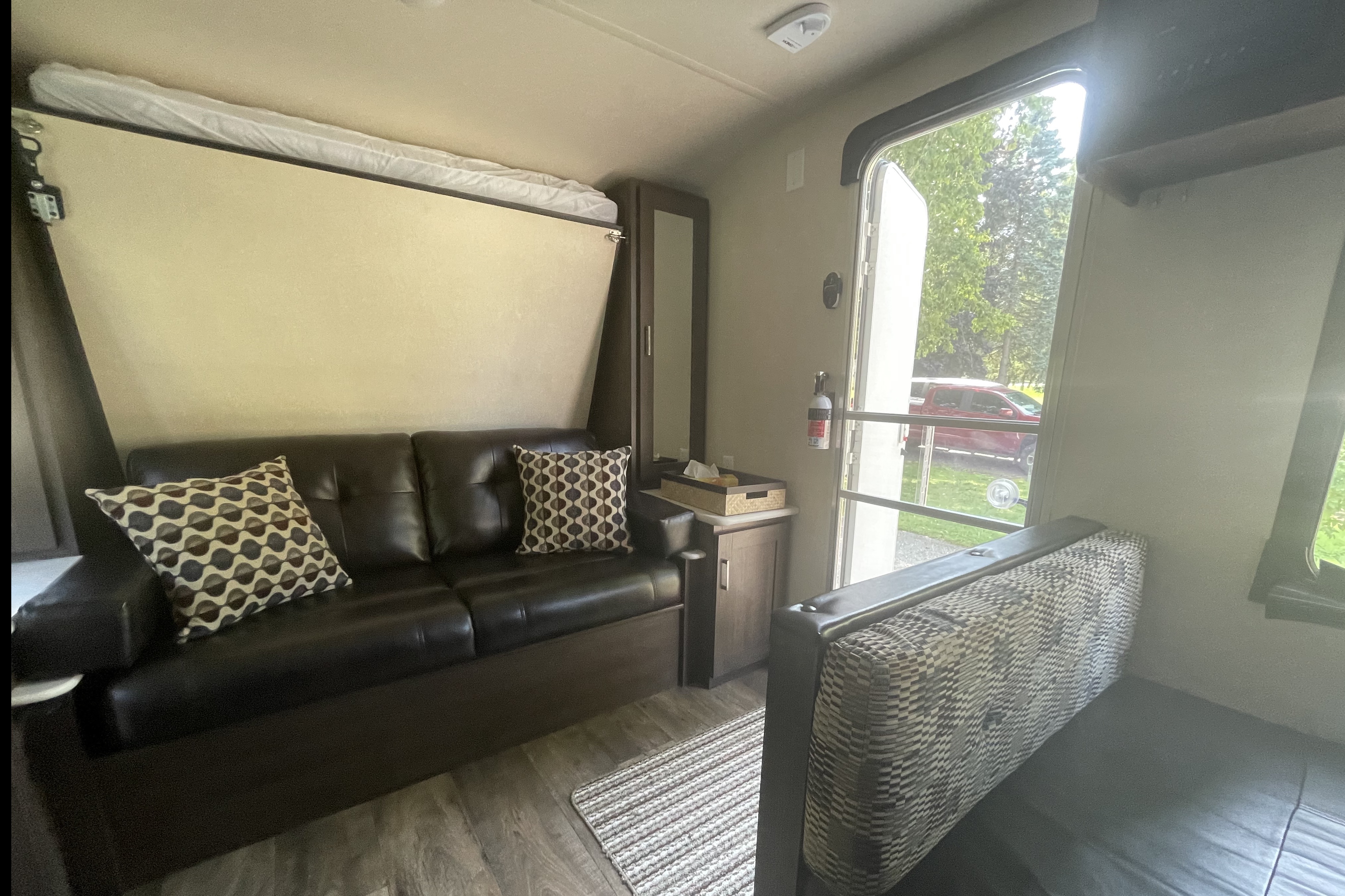 Family RV Rental | Sleeps 5 | Delivery Available | Easy Setup | Bunks + Queen Bed