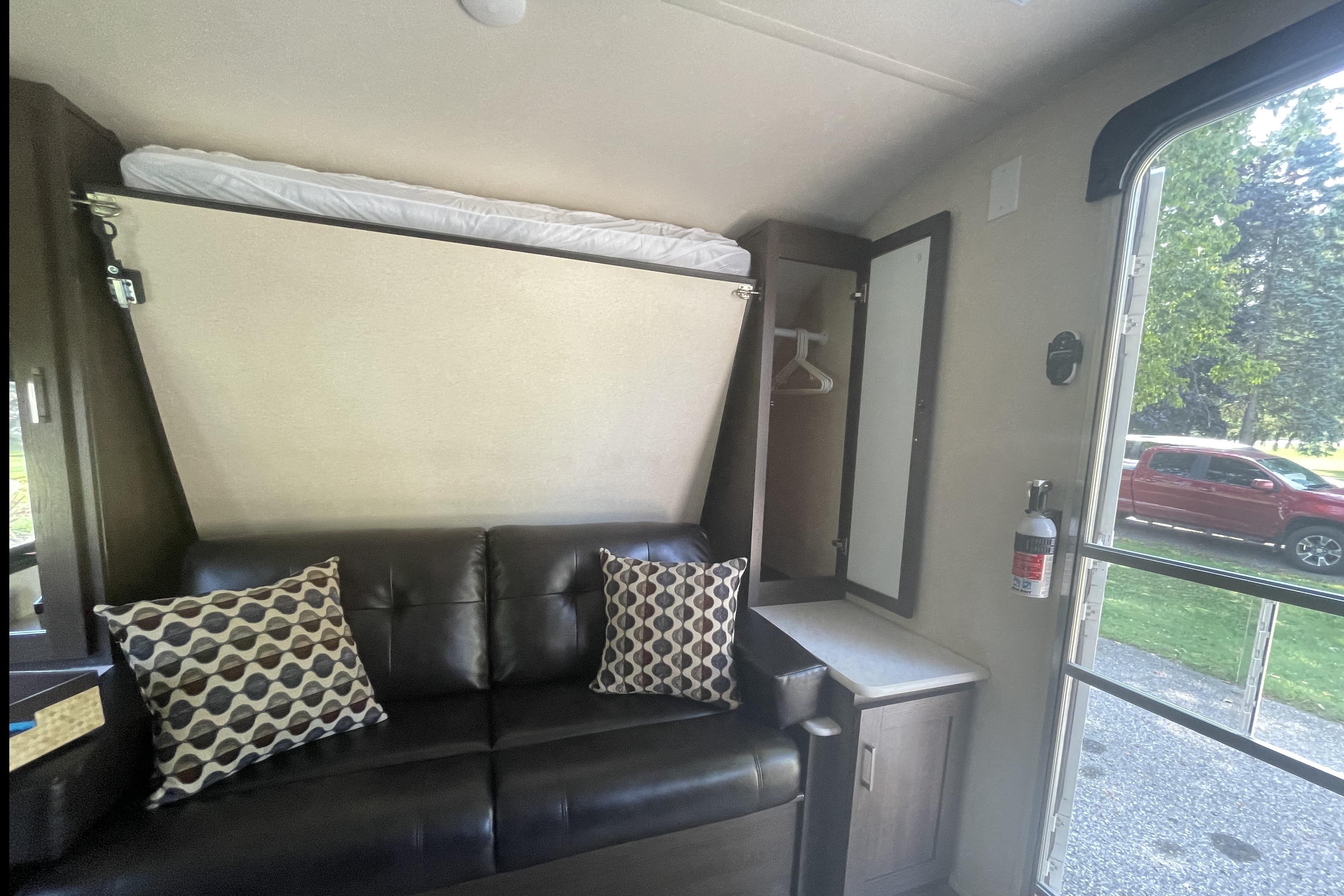 Family RV Rental | Sleeps 5 | Delivery Available | Easy Setup | Bunks + Queen Bed