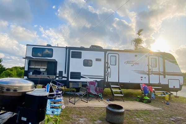 “Big Cedar” 2022 Grand Design Lots of extras included!