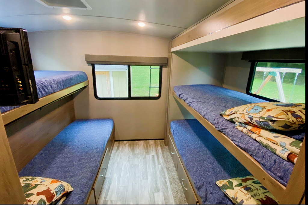 “Big Cedar”  2022 Grand Design  Lots of extras included!