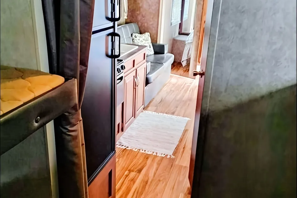 Betty's Weekend Gataway Travel Trailer
