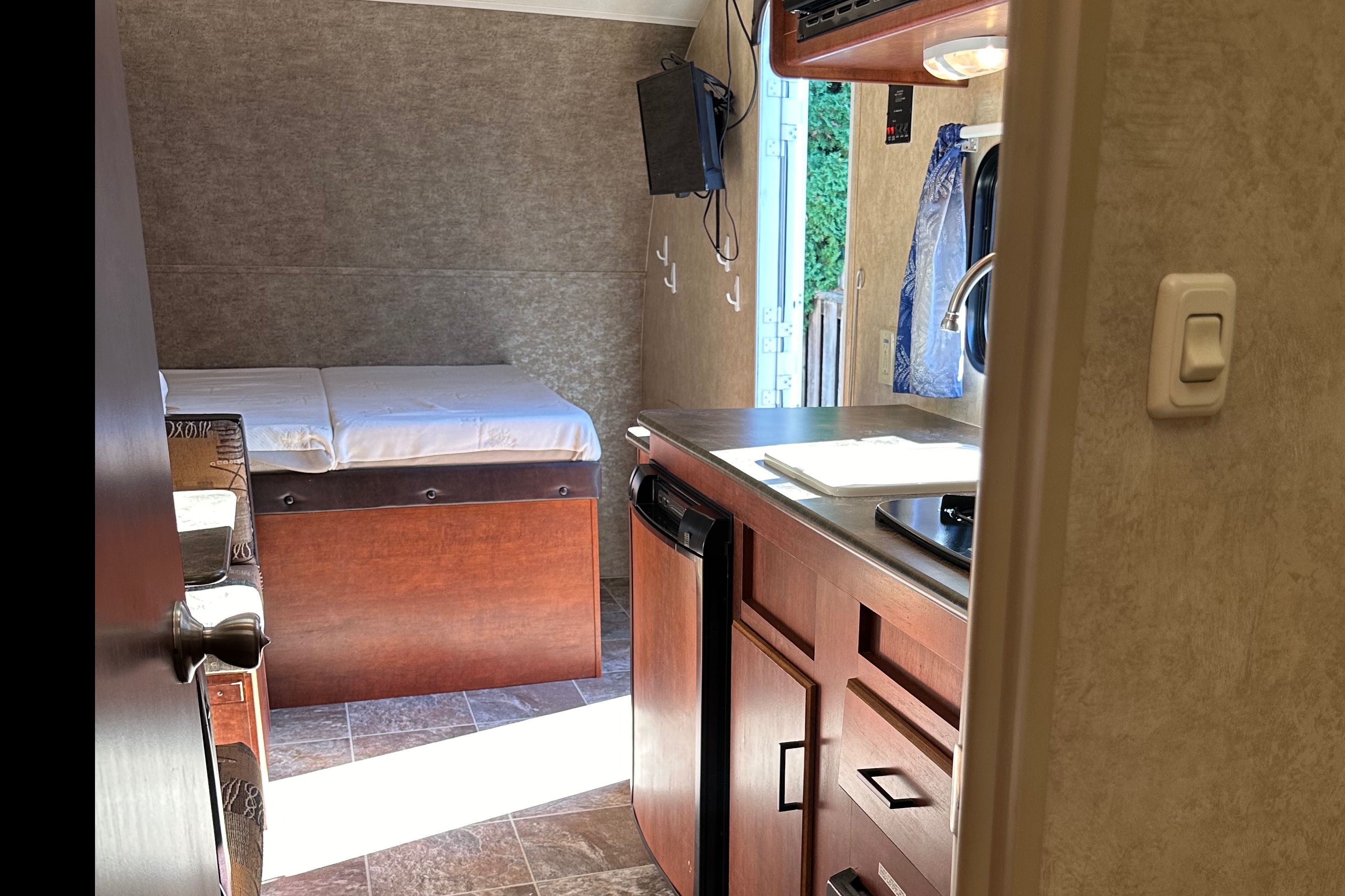Bunkhouse Adventure Basecamp