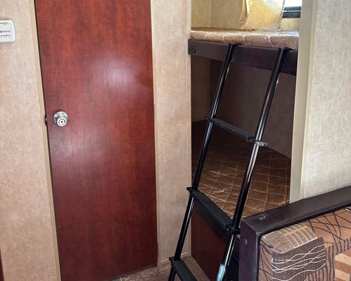 Bunkhouse Adventure Basecamp