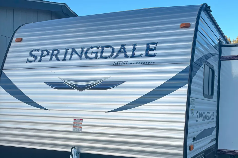 Arturo's Keystone Springdale 1760BH Travel Trailer