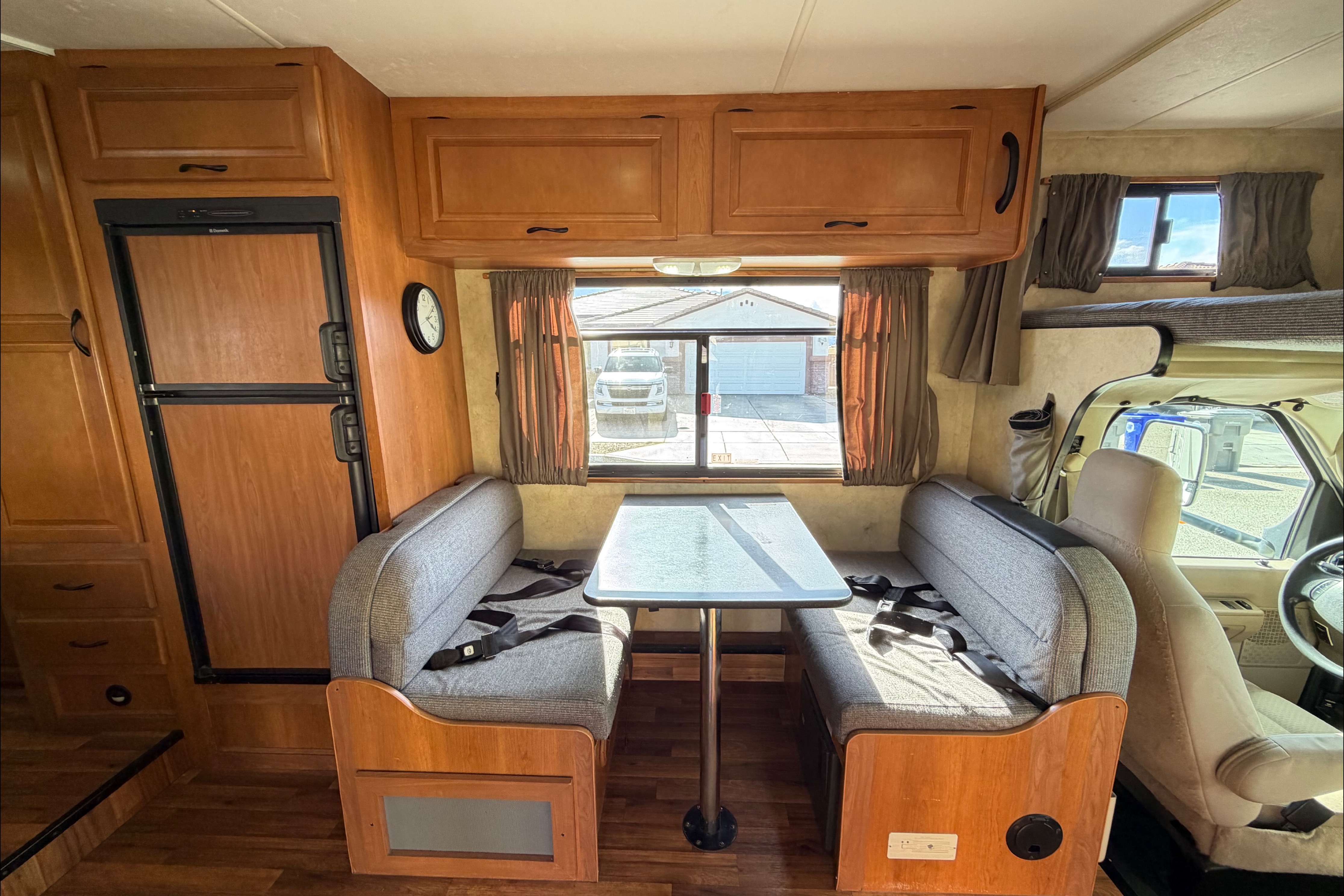Desert Cruiser - Easy to Drive (Sleeps 5)