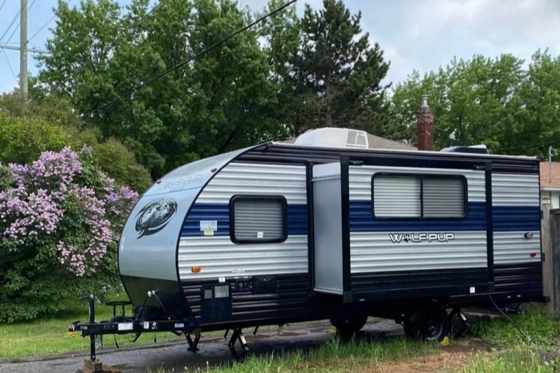 Clean and Cozy Cherokee Wolf Pup Travel Trailer