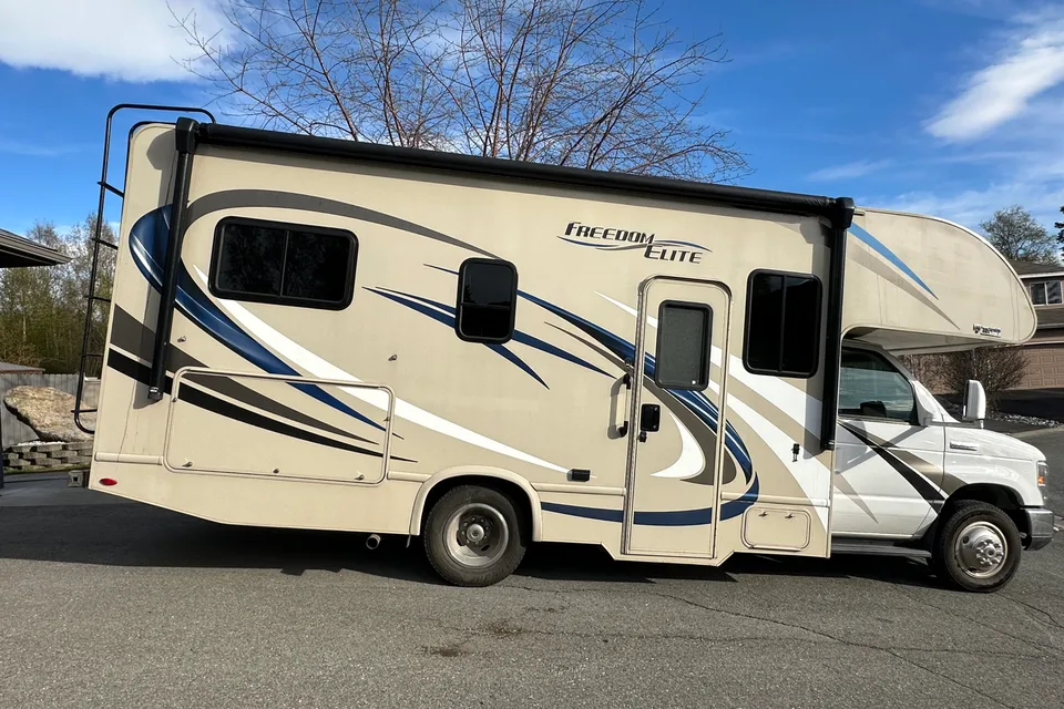 Alaska Adventure Thor Motor Coach 23H Class C