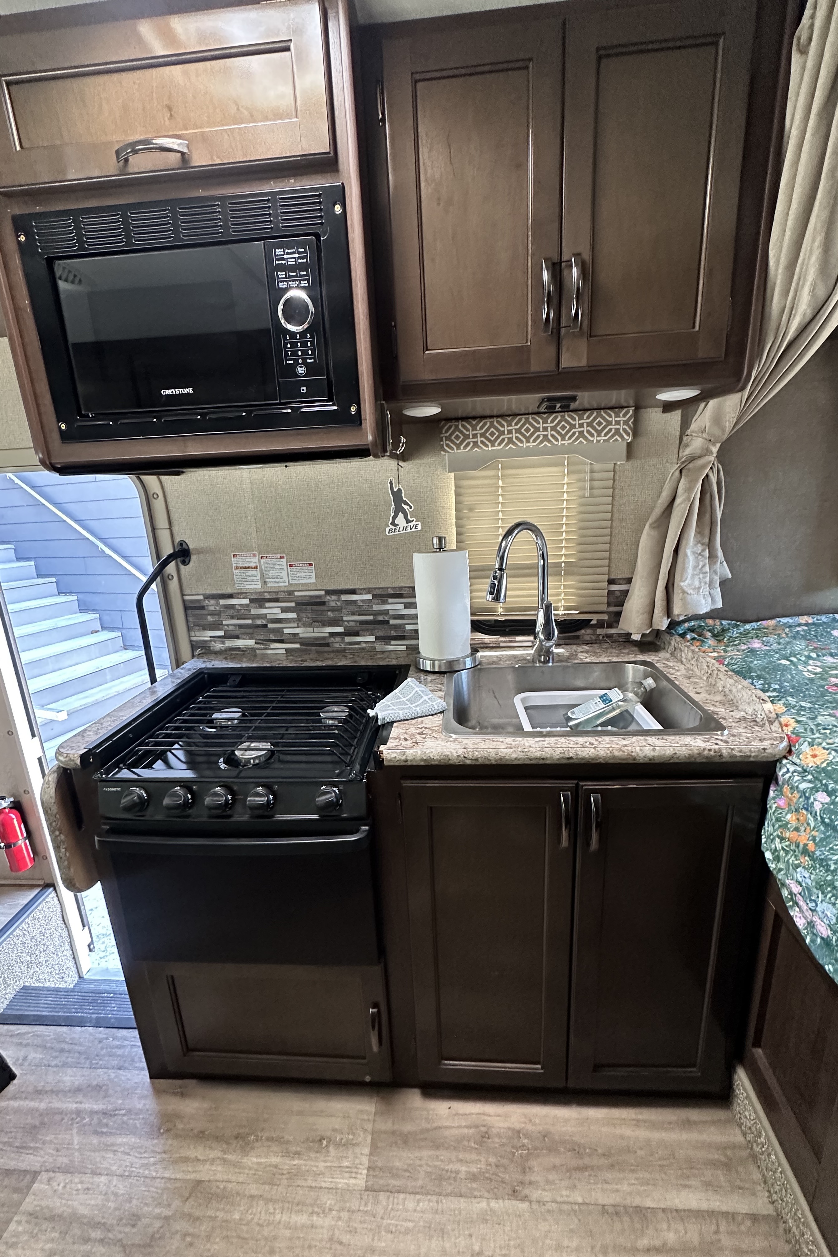 Alaska Adventure Thor Motor Coach 23H Class C