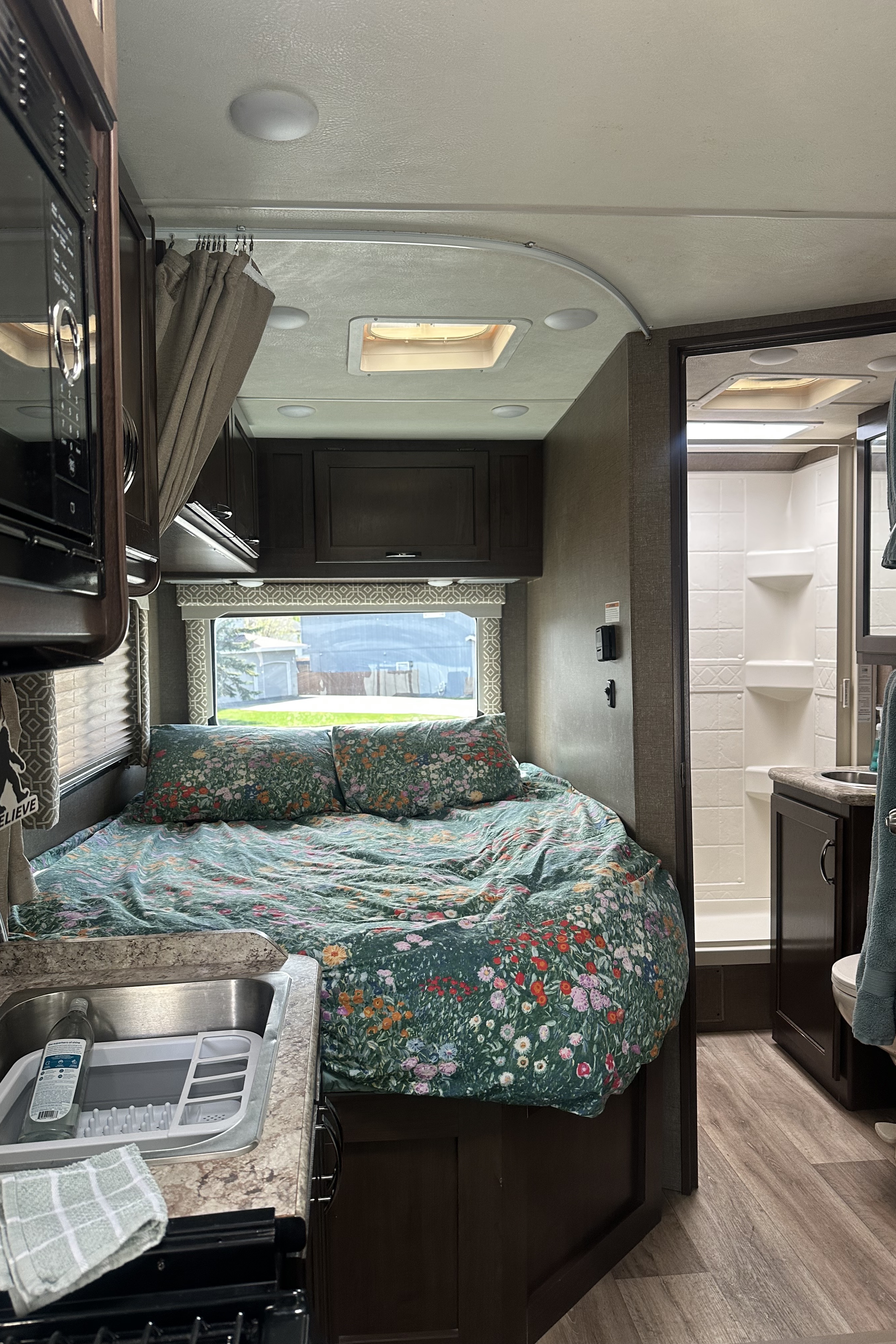Alaska Adventure Thor Motor Coach 23H Class C