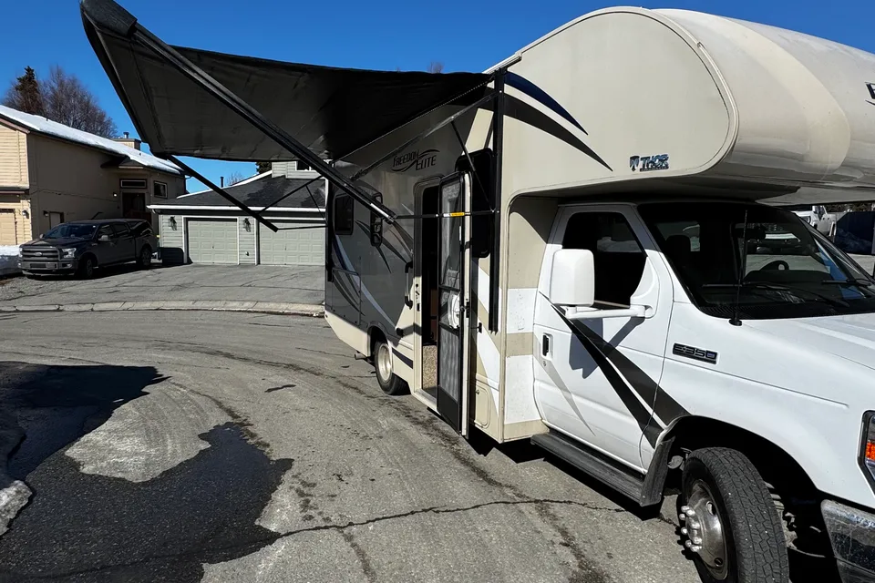 Alaska Adventure Thor Motor Coach 23H Class C