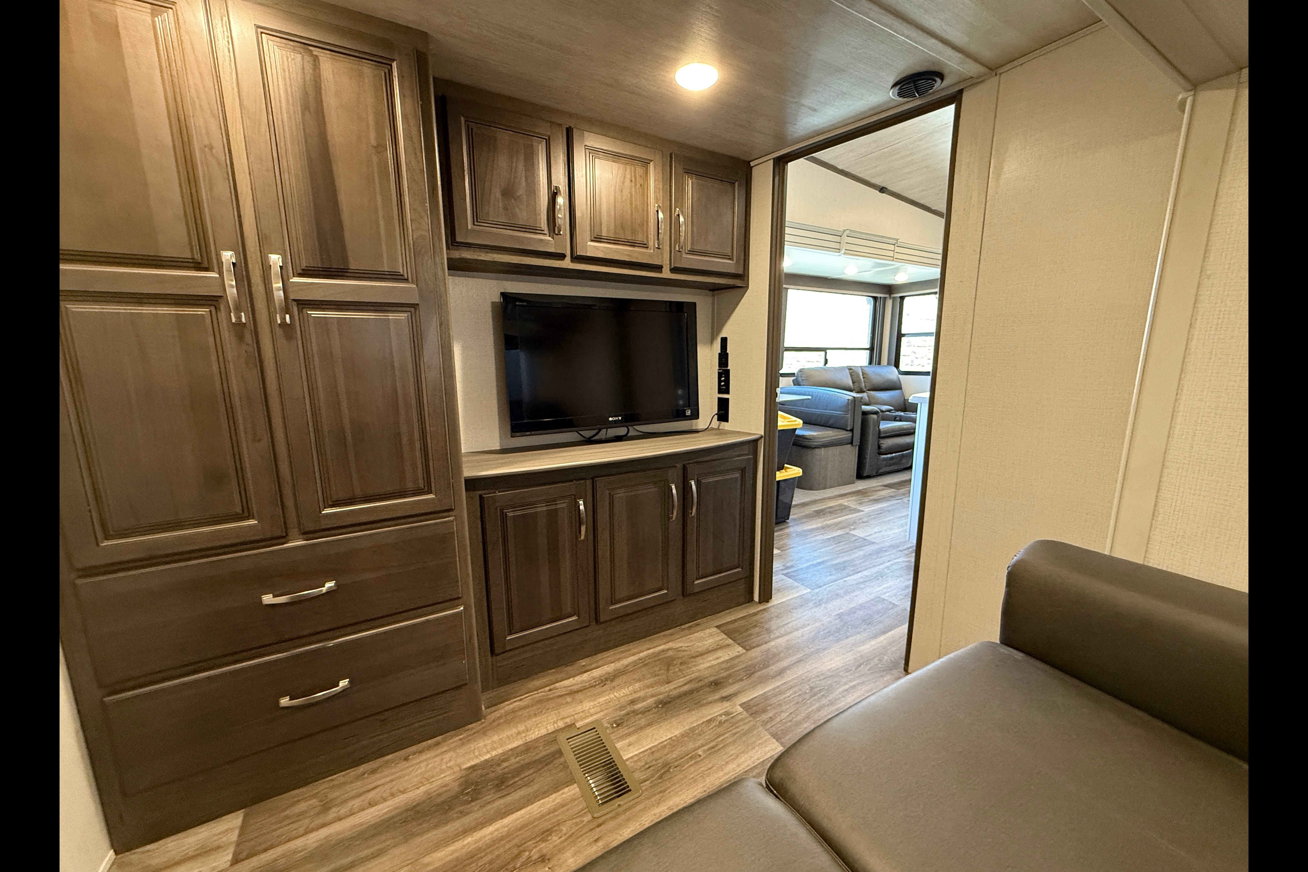 2022 Cougar 368MBI – King Bed + Bunk Room